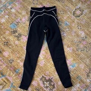 Alo heart throb legging in black